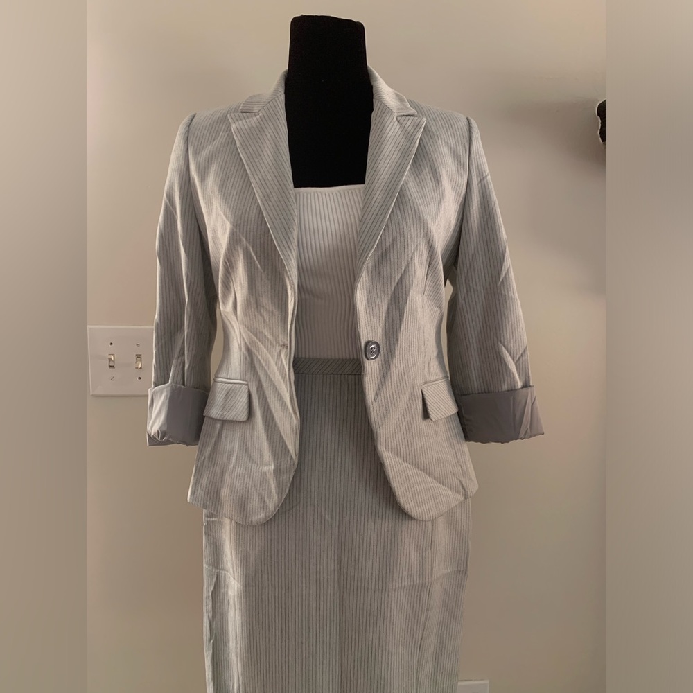 Gray Pinstripe Suit like New - Picture 3 of 9